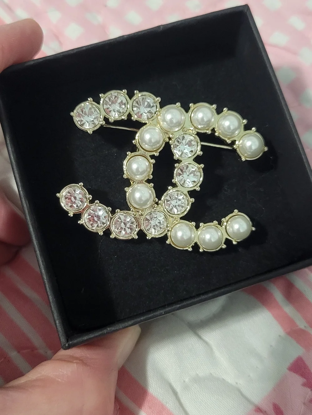 CHANEL Gold-Tone Interlocking CC Brooch with Pearls and Crystals